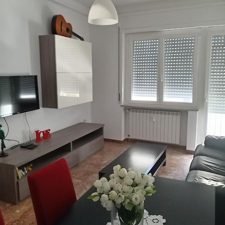 Love House - Apartment On The Beach بيسكارا المظهر الخارجي الصورة