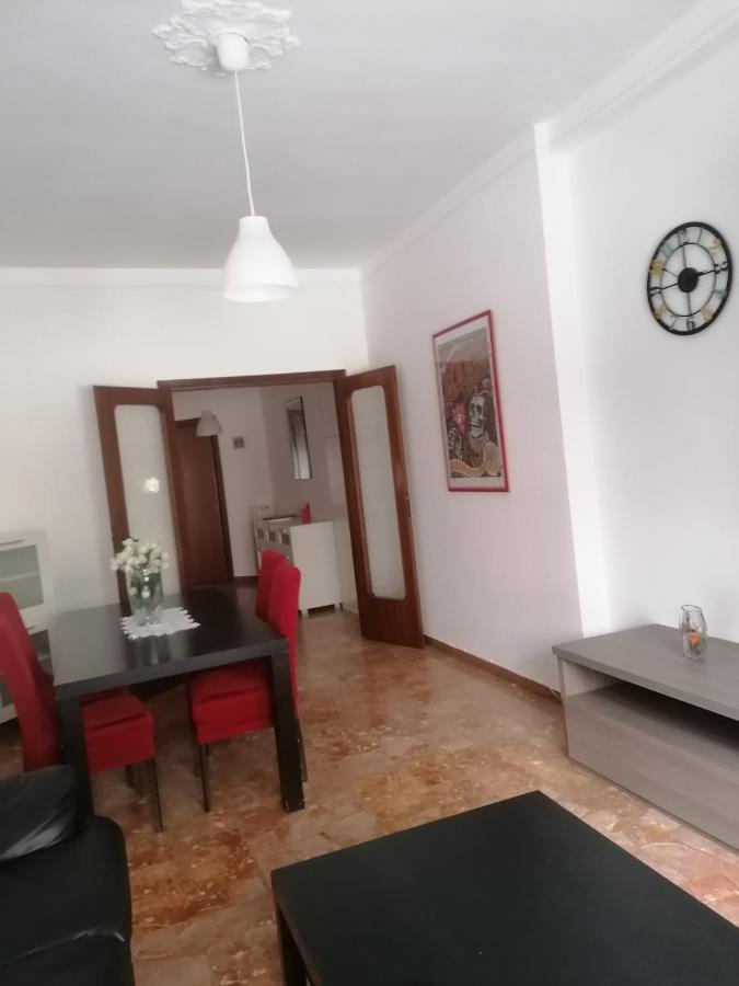 Love House - Apartment On The Beach بيسكارا المظهر الخارجي الصورة